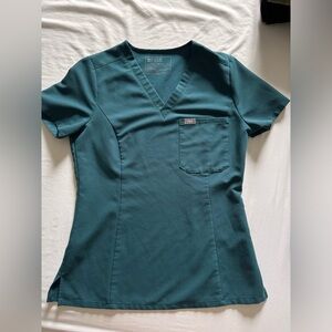 Figs slim Catarina scrub top